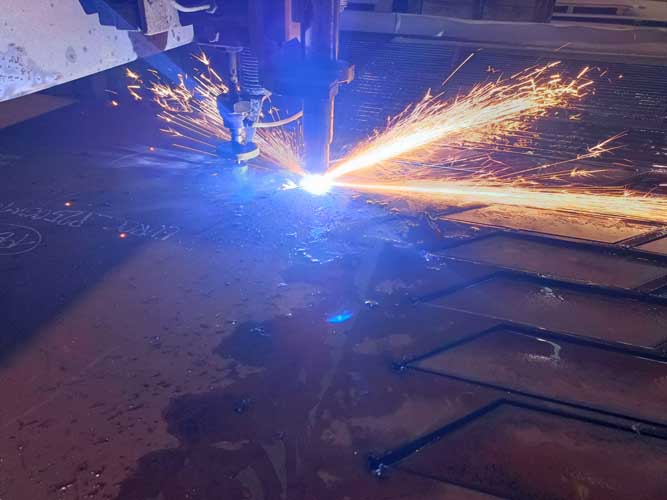 EUROCOMAT S.r.l. è specializzata in lavorazioni meccaniche di precisione, realizzate su misura per adattarsi alle esigenze specifiche di ogni cliente. Grazie a macchinari avanzati e a un team altamente qualificato, offriamo lavorazioni accurate e affidabili per una vasta gamma di applicazioni.